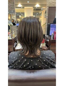 キャラ 池袋本店(CHARA) アッシュベージュハイライト・白髪ぼかし・ウルフカット【大村】