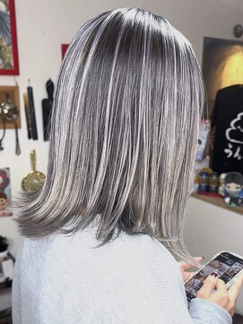 ブレイズヘアー(BLAZEhair) 【ハイトーン】ホワイトグレージュバレイヤージュ×ブリーチ2回