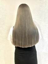 ヴェルア 四条烏丸 四条大宮(Velua)&nbsp;20代30代ハイトーンシルバーデザインカラー