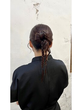 ：タイトアレンジ