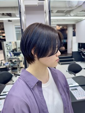 トニーアンドガイ 青山店(TONI & GUY) くびれショート シアーカラー ブルーショート