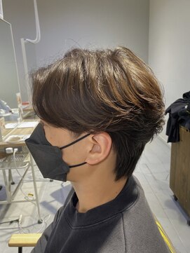 ネオリーブウリ 二子玉川店(Neolive uri) ブルーブラックフェザーパーマサーフカールセンターパート