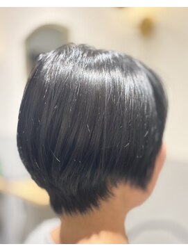 アンジー(Angee) 乾かすだけでまとまるショートスタイル