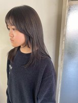 タヴィ(Tavi)&nbsp;顔周りカットのフェイスレイヤー/ミディアムレイヤー/レイヤー