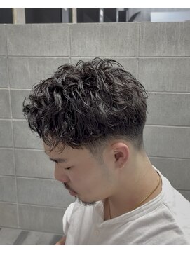 ダズ(Dazz) スパイキーショート ピンパーマ
