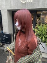 シー(Ciii)&nbsp;stylist イケダ>> ピンクレッド×ミディアムウルフ