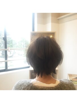 カタチヘアー(HAIR) 。。。。。。。。ふわ。。。レイヤーボブノカタチ。。。。。。。