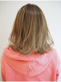 《ベージュ》透明感たっぷりのハイトーンベージュ