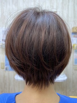 ブレイブシザー(BRAVE SCISSOR) 春色カラーとショートボブ