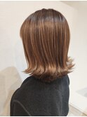 外はねボブ×ブラウンベージュ