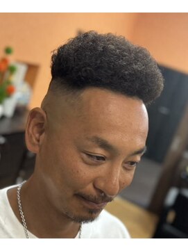 ピシャッとニ代目銀二郎 アフロパーマ