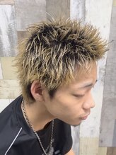 イットヘアワークス 堺店(it.hair.works) 根元黒毛先金髪スパイキーショート