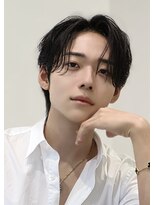 オーシャントーキョー 心斎橋(OCEAN TOKYO WEST)&nbsp;メンズヘアセンターパート毛流れウルフ