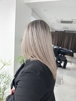 レアル 心斎橋 大阪(REAL)&nbsp;ミルクティーベージュ/ブリーチ/ダブルカラー/ベージュ/心斎橋