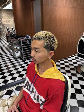 フランクス バーバー ウエストトウキョウ 吉祥寺店(FRANK’S BARBER WEST TOKYO) リバースセンターパートニュアンスパーマニュアンスウルフダウR