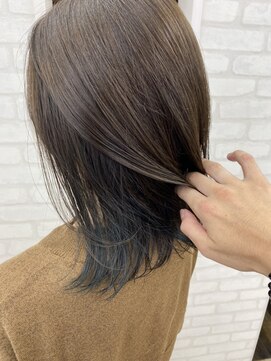 ホワイト(WHITE HAIR@NICOLA) アッシュ×インナーブルー