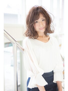 アルケー ヘアアンドヘッドスパ 錦糸町南口店(arche Hair&head spa) 美髪大人可愛いネビージュこなれミディホワイトグレージュ錦糸町