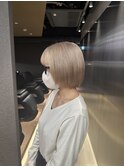 ホワイトベージュ〇