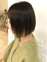 ロイ(ROY)&nbsp;ROYミディアム/前下がり切りっぱなしボブ