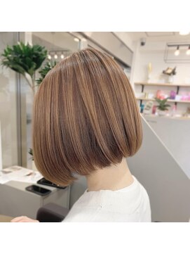 ジエクト ヴィシア(The Ect VIXIA) まとまるボブ　縮毛矯正　地毛風ストレート　20代ボブ　韓国ボブ