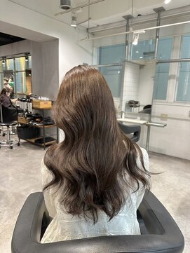 シアター 表参道青山(THEATER) レイヤーカット♪透明感オリーブカラー