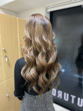 フツーロ 栄(FUTURO) プルエクステ