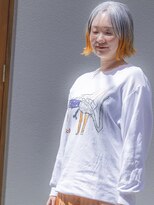 くらげ美容院 武蔵小杉&nbsp;グレイヘア×ビビッドオレンジ★切りっぱなしボブ[40代50代60代]