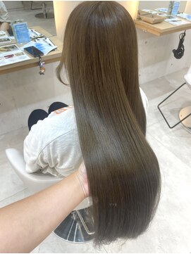 エル 新小岩(elu) ☆オリーブベージュで透明感たっぷりの明るめカラー☆