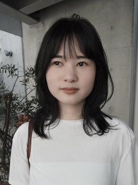 シアン(SYAN) 【ミディアム】【レイヤー】【地毛風】【グレージュ】