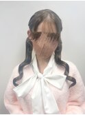 外巻きツインテール