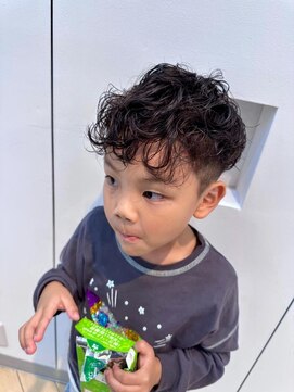 ユニ バイ マグ 長野店(Uni.by Mag) キッズ波巻きパーマメンズマッシュツイストスパイラルパーマ