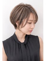 ビーワールド(B WORLD) 【藤枝】白髪ぼかしハイライト大人ショートボブ/40代50代