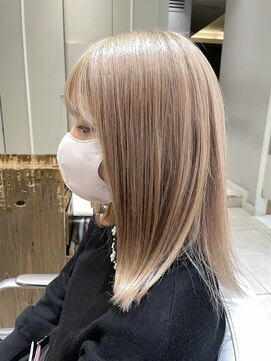 ネオリーブギンザ 銀座店(Neolive GINZA) ミルクティーベージュ×外ハネヘア