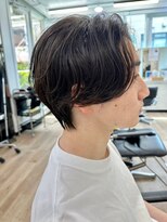 ウェイビーエフティフィフス 横浜西口(WAVEY ft.fifth) センターパートメンズマッシュパーマニュアンスパーマ刈り上げ