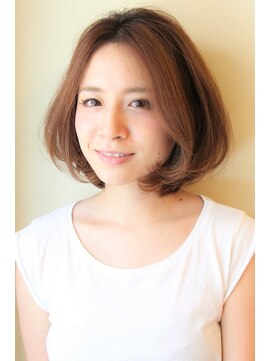 レウナ 外苑前(Reuna) 【30代40代50代】毛流れ綺麗なひし形ボブ