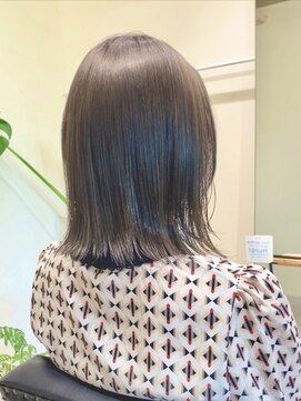 フイ(HUI) 20代30代40代ストレートボブハイライト立体感ブリーチ透明感