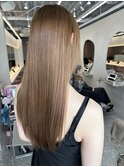 淡めオリーブベージュで柔らかいヘアカラーに