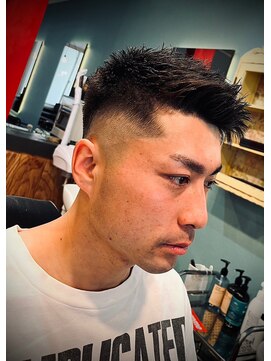 キングズチェアー カットクラブ(Kings' chair cut club) 【メンズ】メンズショート/フェード 〈理容室〉