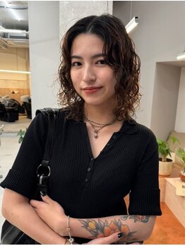 ヒンク(the hinc)の写真/乾かすだけでおしゃれなニュアンスヘアへ。いつものスタイルをパーマでより女性らしく柔らかい雰囲気に。