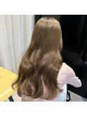 オリーブベージュ