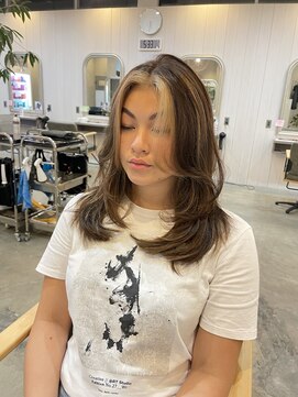 シェル 津山の手店(shel) 海外風ハイライト小顔レイヤーカット20代30代40代