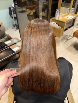 タスメット(+Met.) 髪質改善／縮毛矯正/白髪染め/美髪/艶髪/＋Met./30代/40代/50代