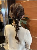 編みおろしポニーテール