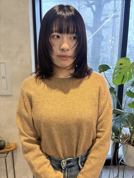 顔まわりカット/顔まわりレイヤー／暖色カラー／20代