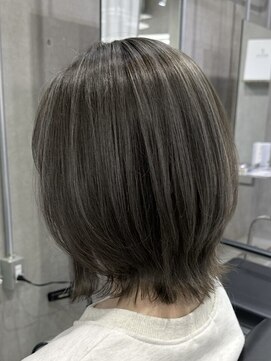 ルイ(ROUIS produced by LUCK 津田沼) コントラストハイライト/若見えカット/ハイライトボブ