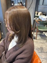 インス(ensue)&nbsp;20代30代小顔◎オリーブベージュ×フェイスレイヤー