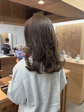 バド(bado) ブリーチなしgreige × layer cut