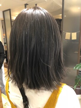 ネオリーブニコ 大井町店(Neolive Nico) 【neolivenico大井町店】　ダークグレージュ　切りっぱなしボブ