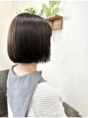 ショートボブ[ステップボーンカット/カーキベージュ]