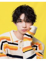 オーシャントーキョー 渋谷神南(OCEAN TOKYO) 波巻き束感ツーブロックセンターパート